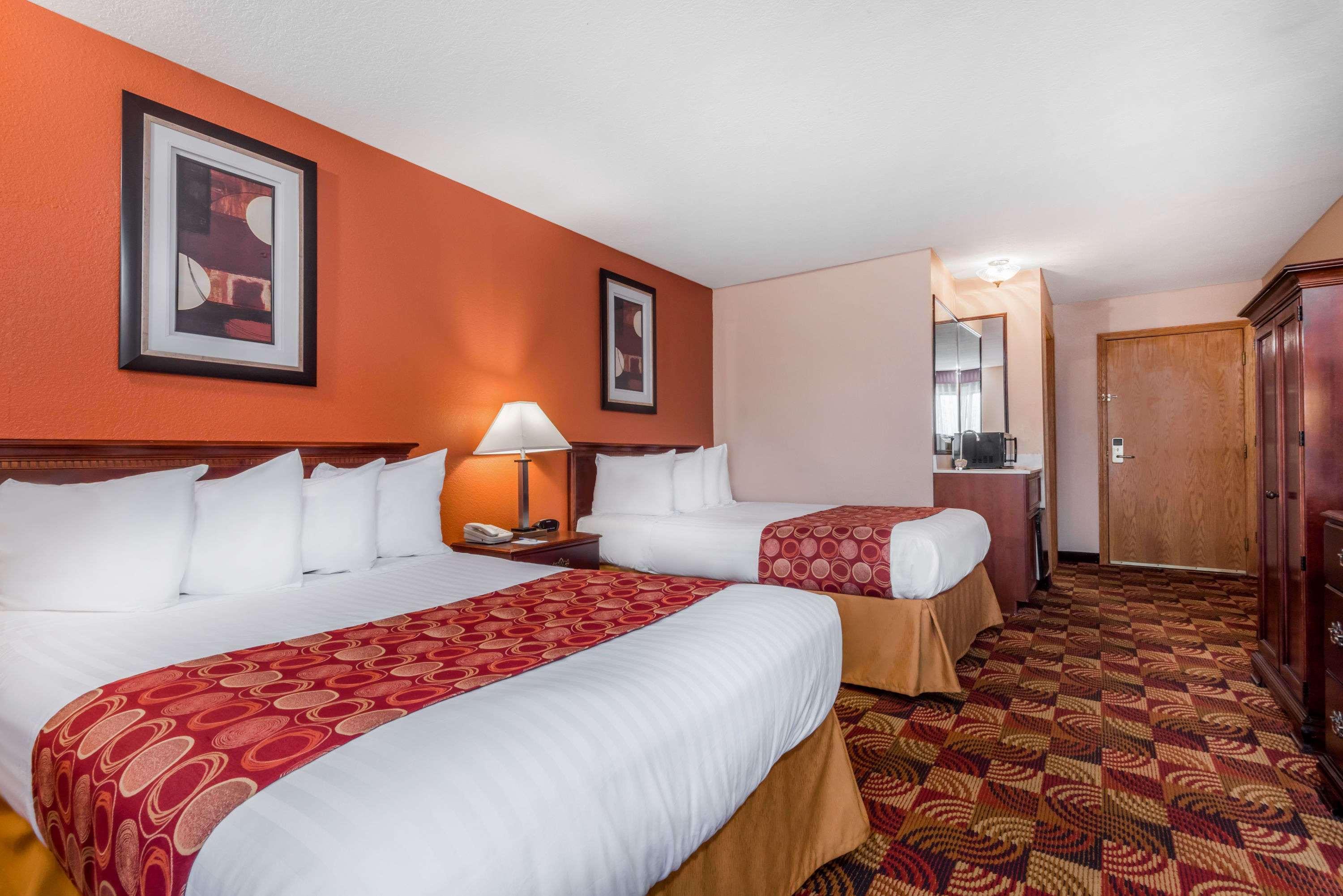Baymont By Wyndham Plainfield/ Indianapolis Arpt Area Hotel Bagian luar foto
